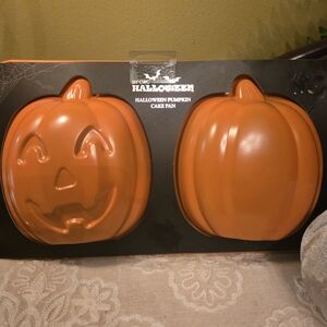 NEW 3-D Halloween Pumpkin Thanksgiving Mold Cake Pan